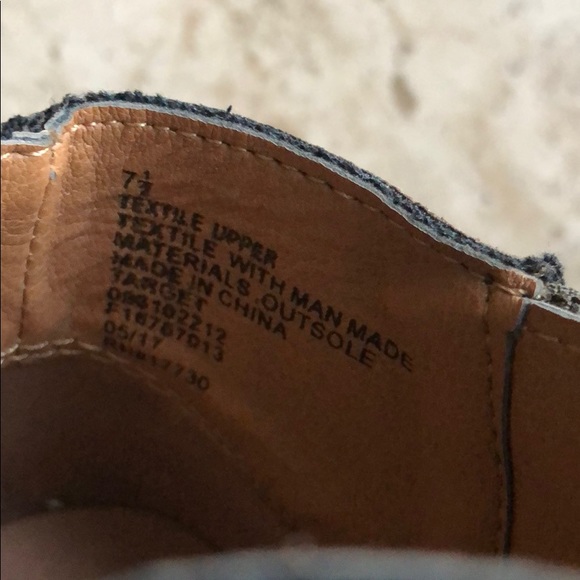 Olive green woven front ankle booties - Picture 8 of 8